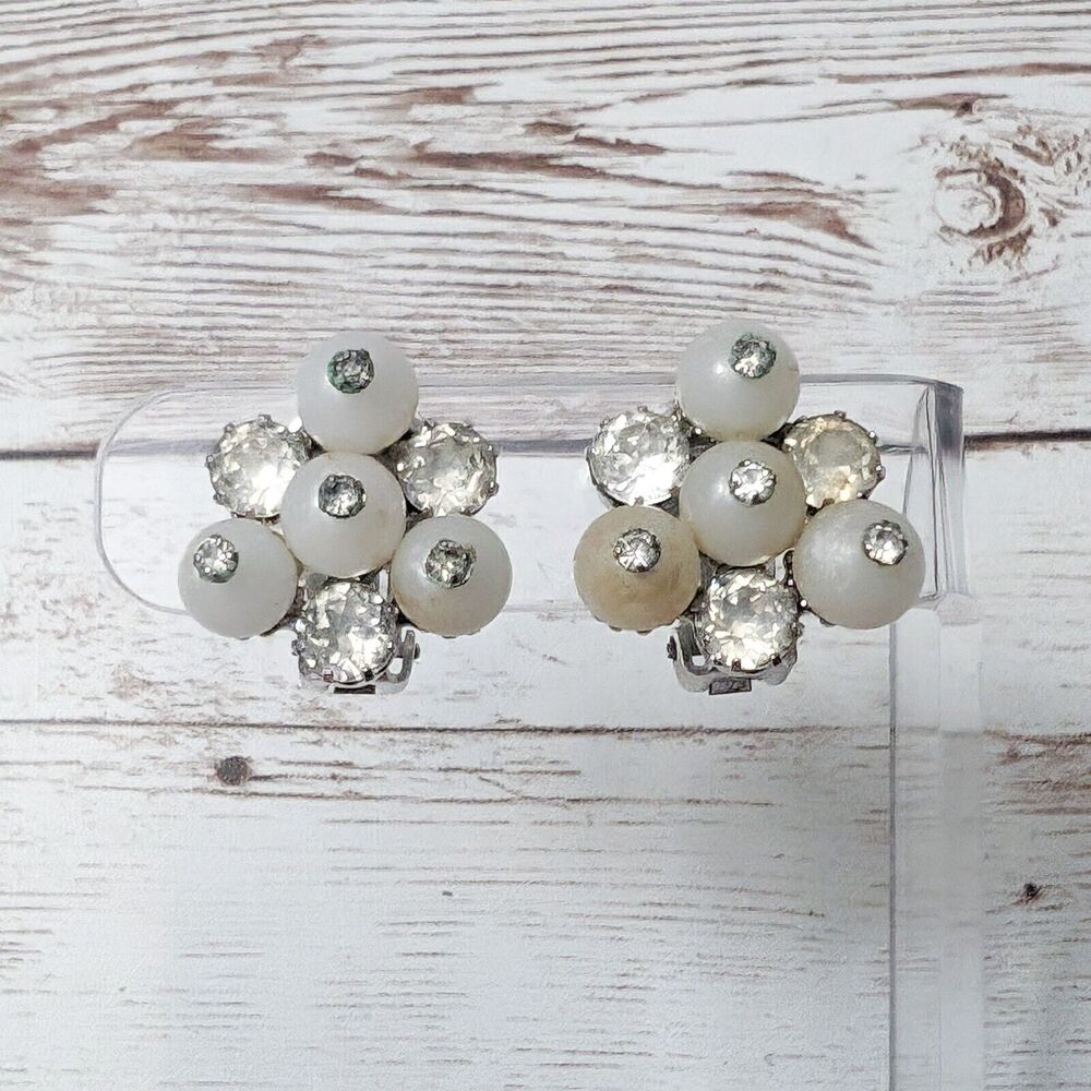 Vintage Weiss Clip On Earrings - Frosted & Silver Tone